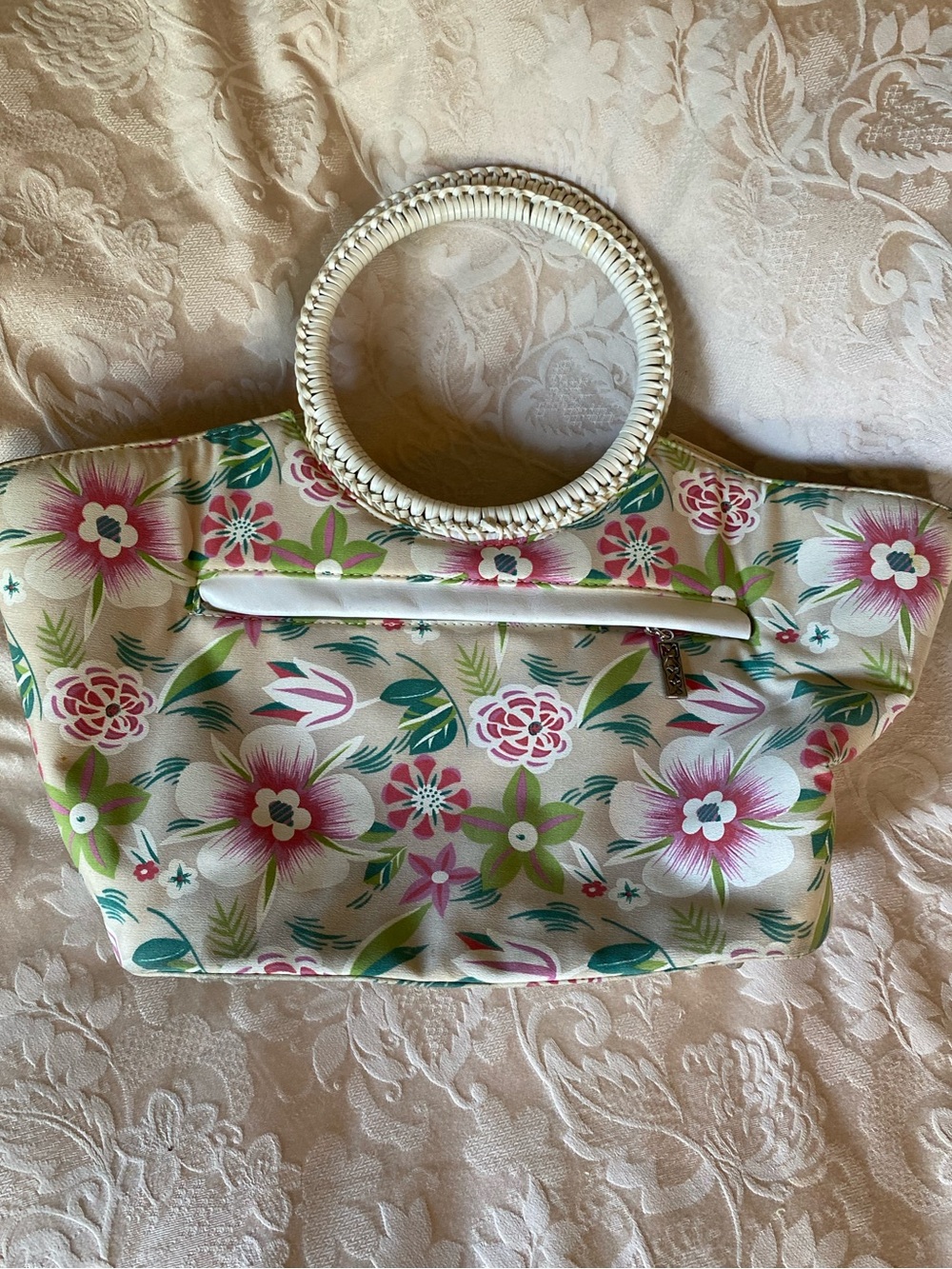 Maxx New York beautiful summer floral handbag